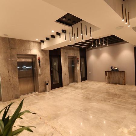 Sri Sri Sri Hotel Khammam Εξωτερικό φωτογραφία