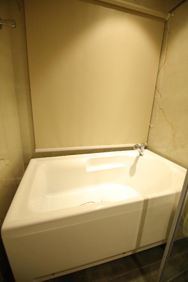 Sri Sri Sri Hotel Khammam Εξωτερικό φωτογραφία