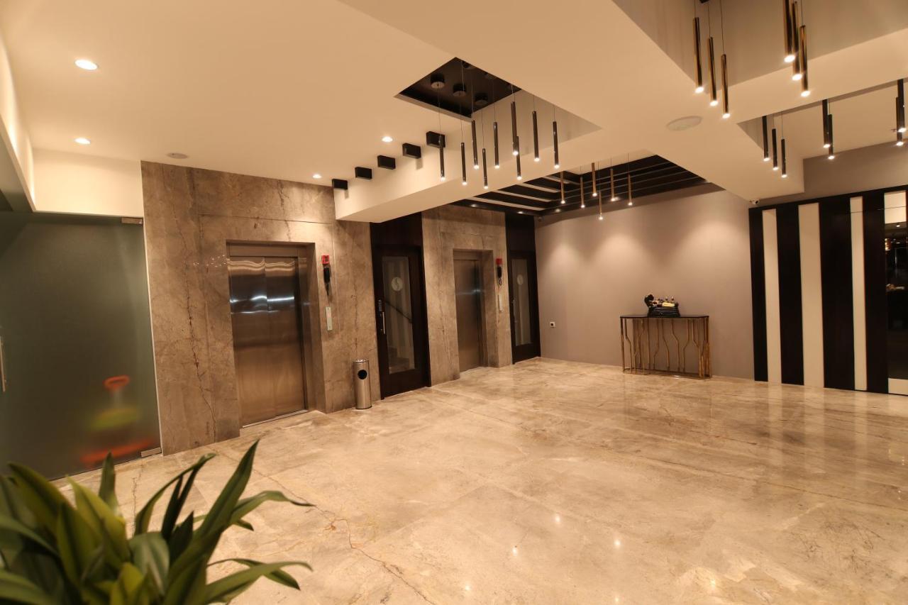 Sri Sri Sri Hotel Khammam Εξωτερικό φωτογραφία